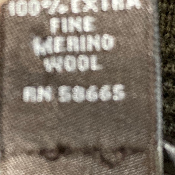 NWOT Nordstrom X Fine Merlino Wool Sweater Sz Large - Picture 7 of 7